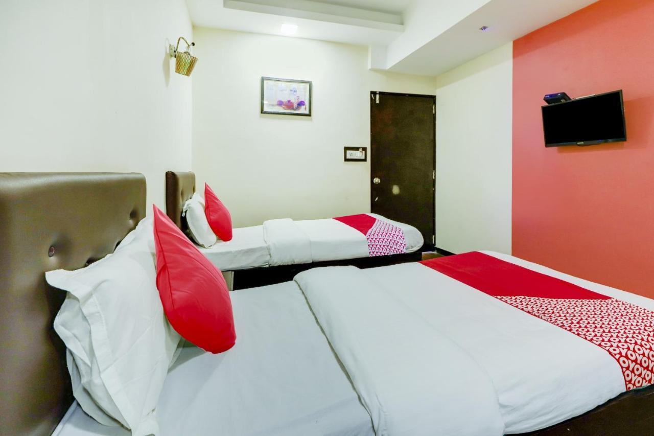 Oyo Hotel Dash Vadodara Dış mekan fotoğraf