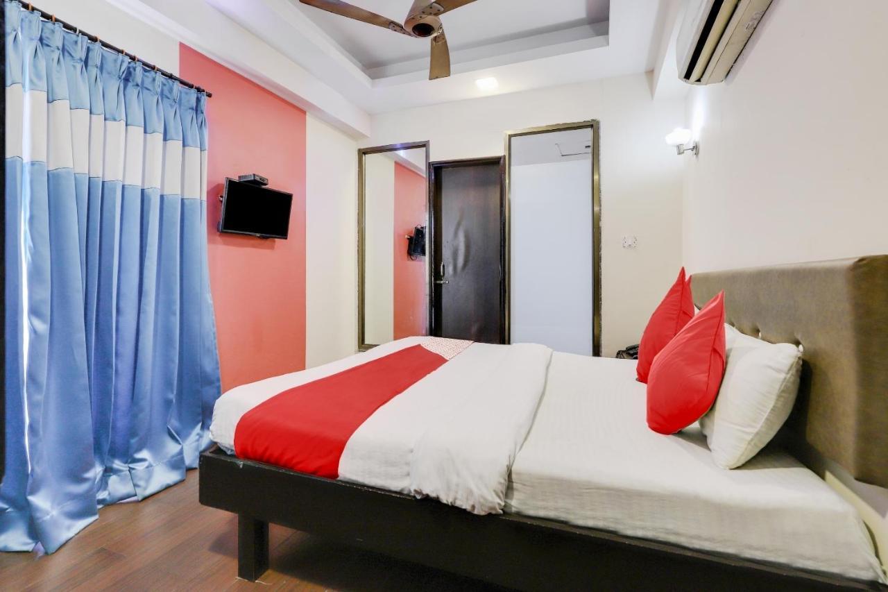 Oyo Hotel Dash Vadodara Dış mekan fotoğraf