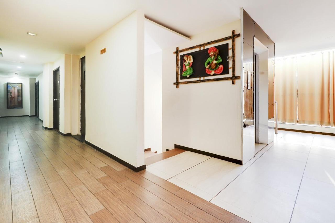 Oyo Hotel Dash Vadodara Dış mekan fotoğraf