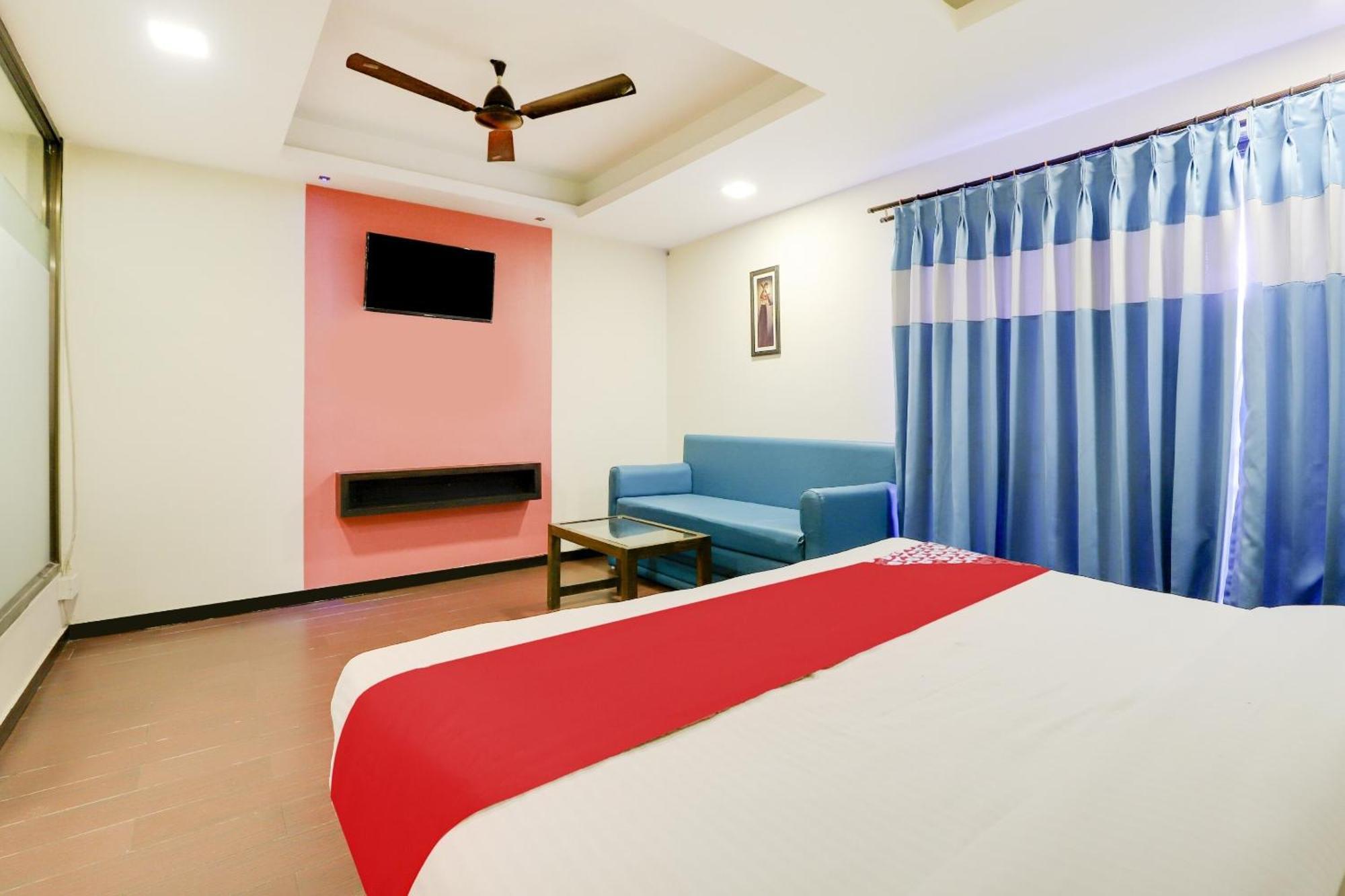 Oyo Hotel Dash Vadodara Dış mekan fotoğraf