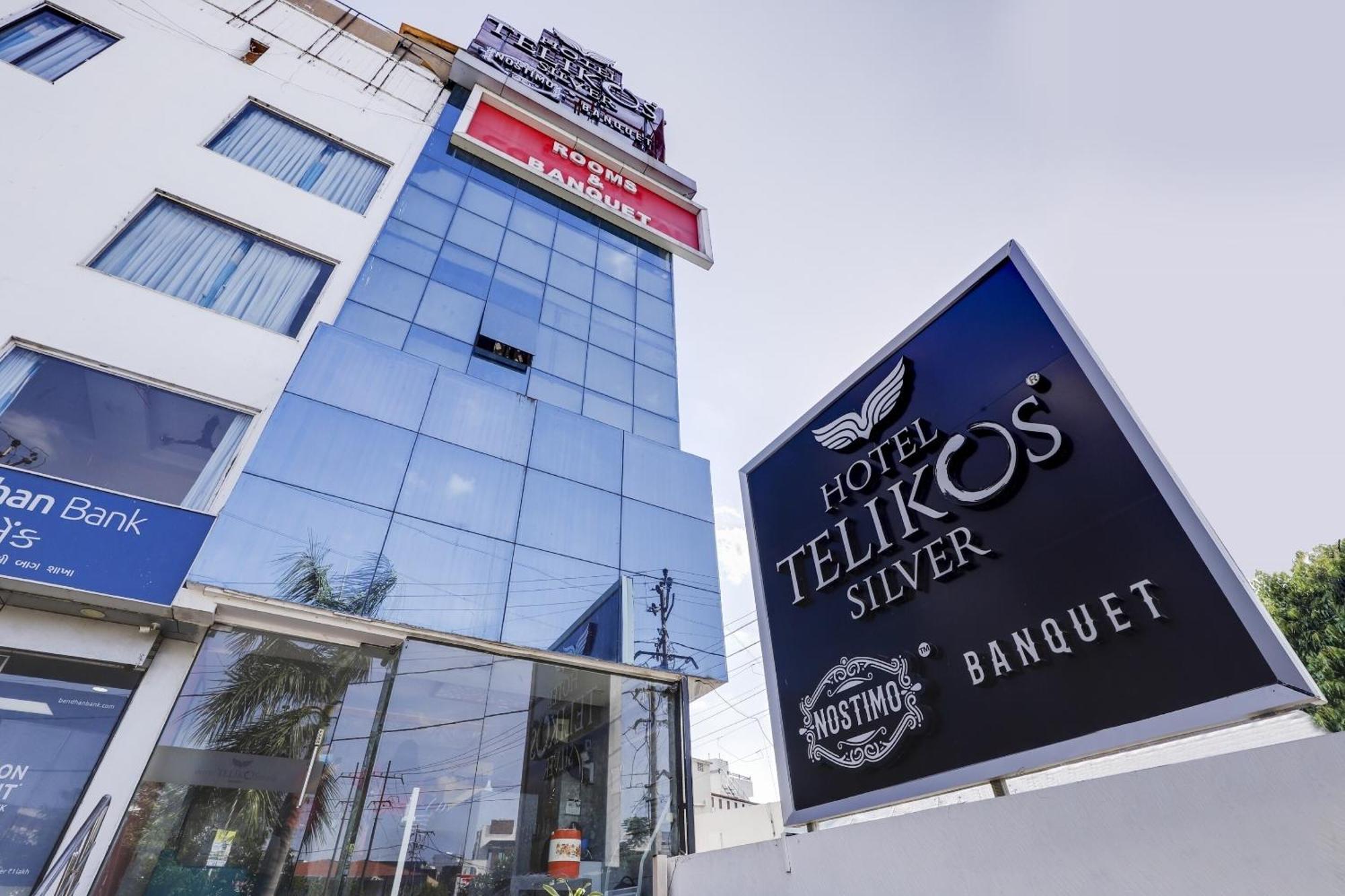 Oyo Hotel Dash Vadodara Dış mekan fotoğraf